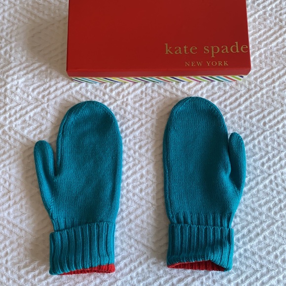 Never Used: Kate Spade “Over Here” Women’s Mittens - Picture 4 of 11